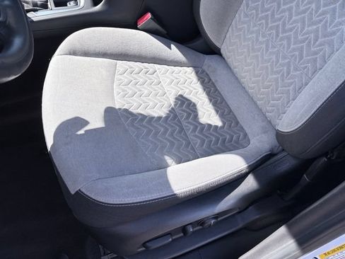 Used 2022 Chevrolet Equinox LS w/ LS Convenience Package FWD image 11