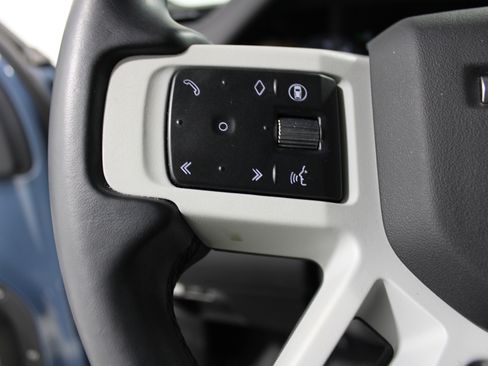 Used 2024 Land Rover Defender 110 S image 10