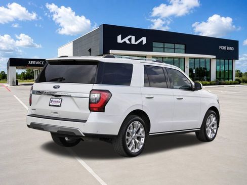 Used 2018 Ford Expedition Limited w/ Equipment Group 302A RWD image 4