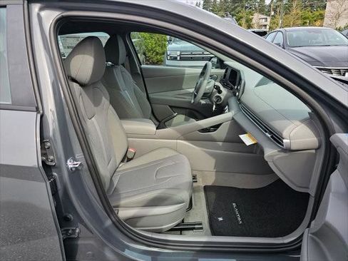 New 2026 Hyundai Elantra SE FWD image 11