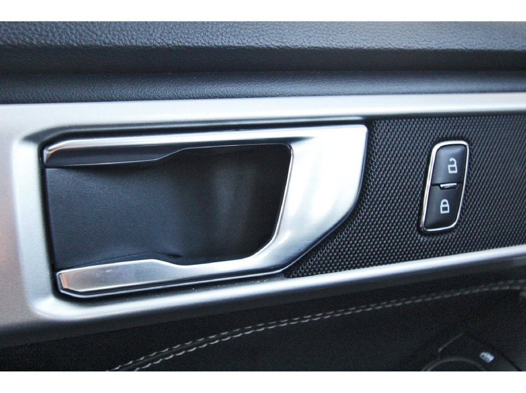 Certified 2022 Ford Explorer XLT RWD image 24