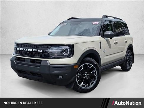 Used 2025 Ford Bronco Sport Outer Banks w/ Outer Banks Tech Package+ AWD/4WD image 1