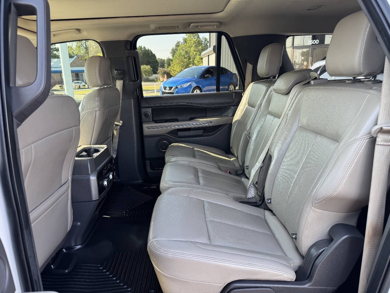 Used 2019 Ford Expedition Max XLT w/ Equipment Group 202A RWD image 18
