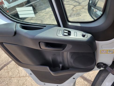 Used 2025 RAM ProMaster 3500 w/ Convenience Group FWD image 8