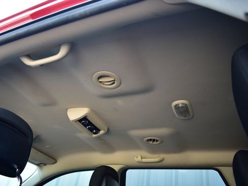 Used 2020 Dodge Journey SE w/ SE Popular Equipment Group FWD image 25