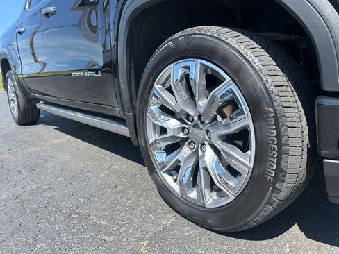 Used 2024 GMC Sierra 1500 Denali AWD/4WD image 11