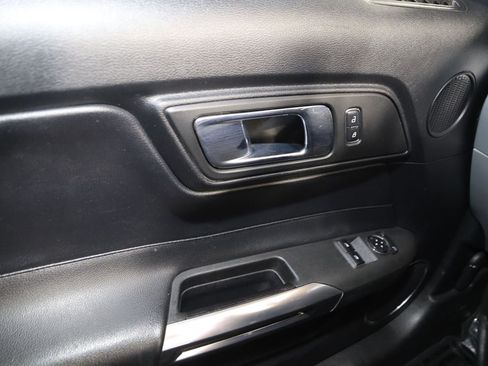 Used 2015 Ford Mustang GT Premium RWD image 30
