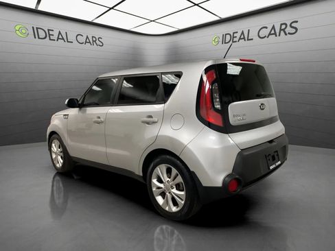 Used 2015 Kia Soul + FWD image 8