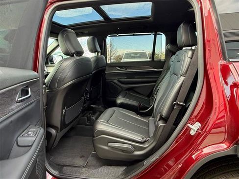 Certified 2025 Jeep Grand Cherokee L Limited w/ Luxury Tech Group II image 12