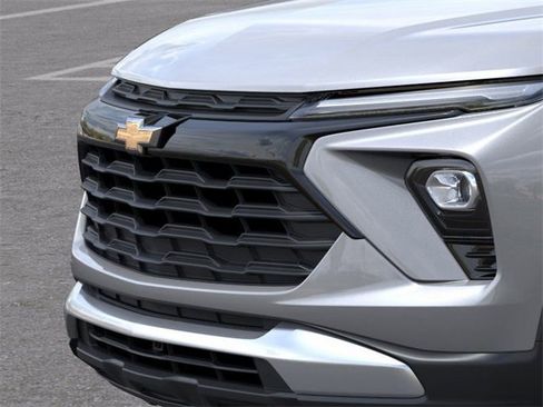 New 2026 Chevrolet TrailBlazer LT w/ LPO, Blackout Package image 13