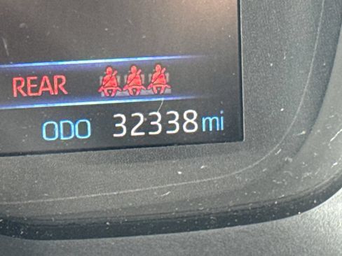 Used 2020 Toyota Corolla LE FWD image 17