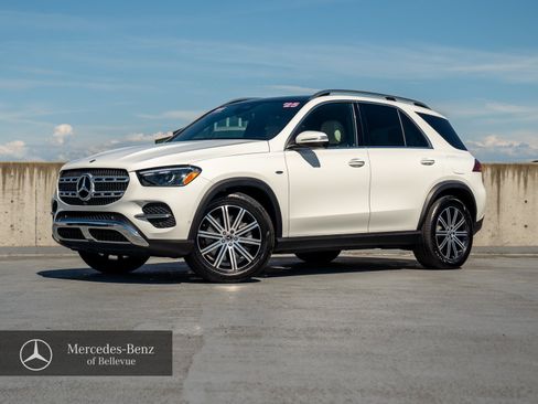 Certified 2025 Mercedes-Benz GLE 450e 4MATIC w/ Winter Package image 1