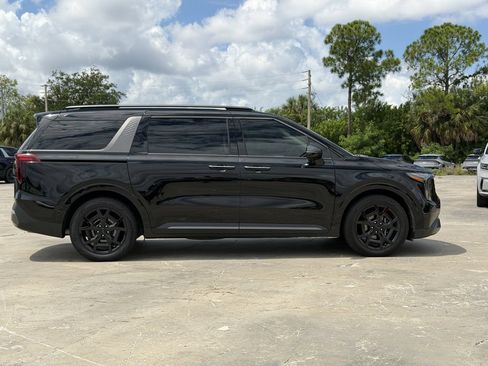 Used 2026 Kia Carnival SX FWD image 3