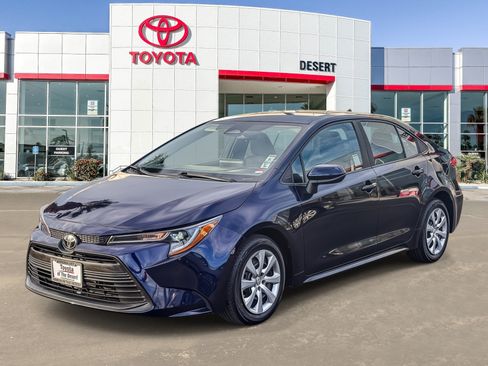 Certified 2024 Toyota Corolla LE FWD image 3