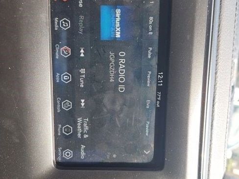 Used 2021 Jeep Cherokee Latitude Plus FWD image 20