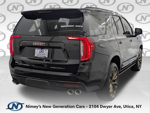 Used 2024 GMC Yukon Denali AWD/4WD image 2