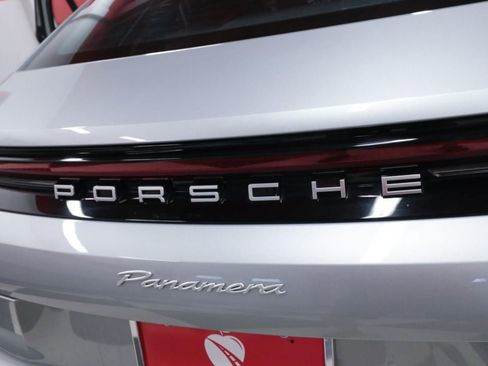 Used 2025 Porsche Panamera image 43