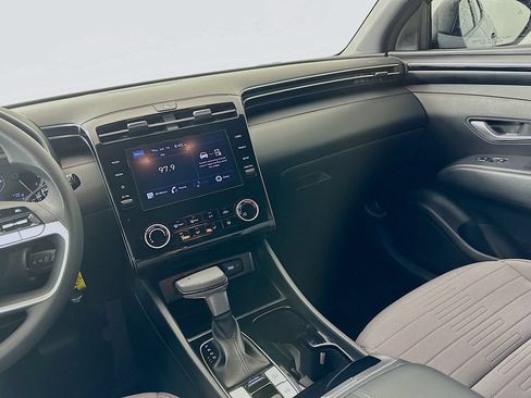 Certified 2024 Hyundai Santa Cruz SE FWD image 17