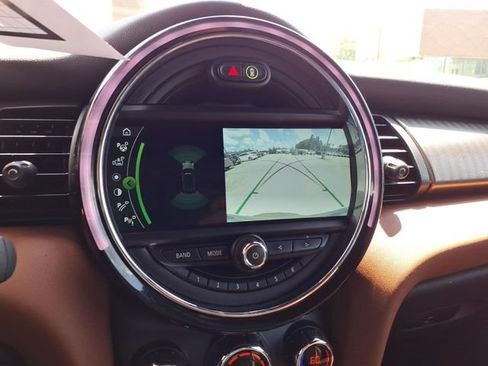 Used 2019 MINI Cooper S w/ Driver Assistance Package FWD image 28