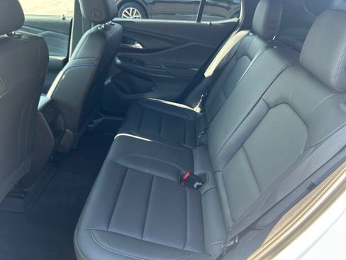 Used 2025 Buick Envista Sport Touring w/ Convenience I Package FWD image 23