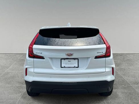 Used 2024 Cadillac XT4 Luxury w/ Cold Weather Package FWD image 4