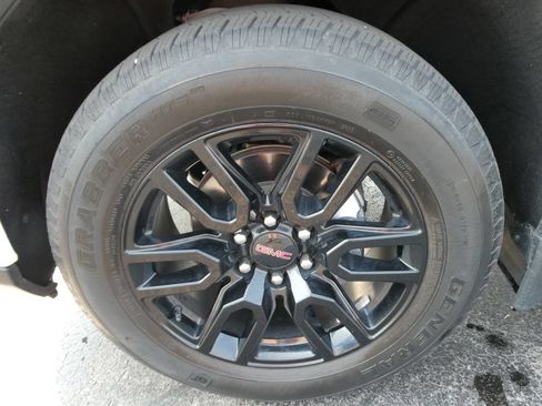 Used 2023 GMC Sierra 1500 Elevation RWD image 10
