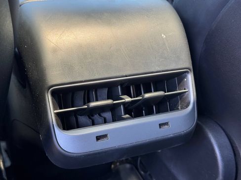 Used 2018 Tesla Model 3 Long Range RWD image 17