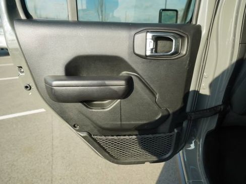 Used 2021 Jeep Wrangler Unlimited Sport image 16