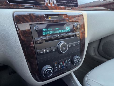 Used 2014 Chevrolet Impala LTZ image 15