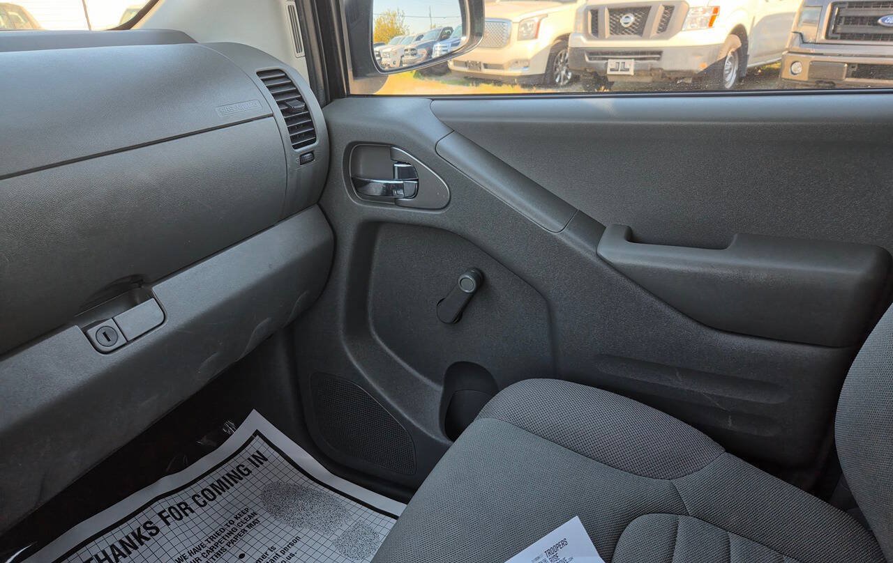 Used 2019 Nissan Frontier S w/ Work Truck Package RWD image 17