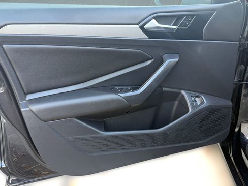 Certified 2021 Volkswagen Jetta SE w/ SE Cold Weather Package image 20