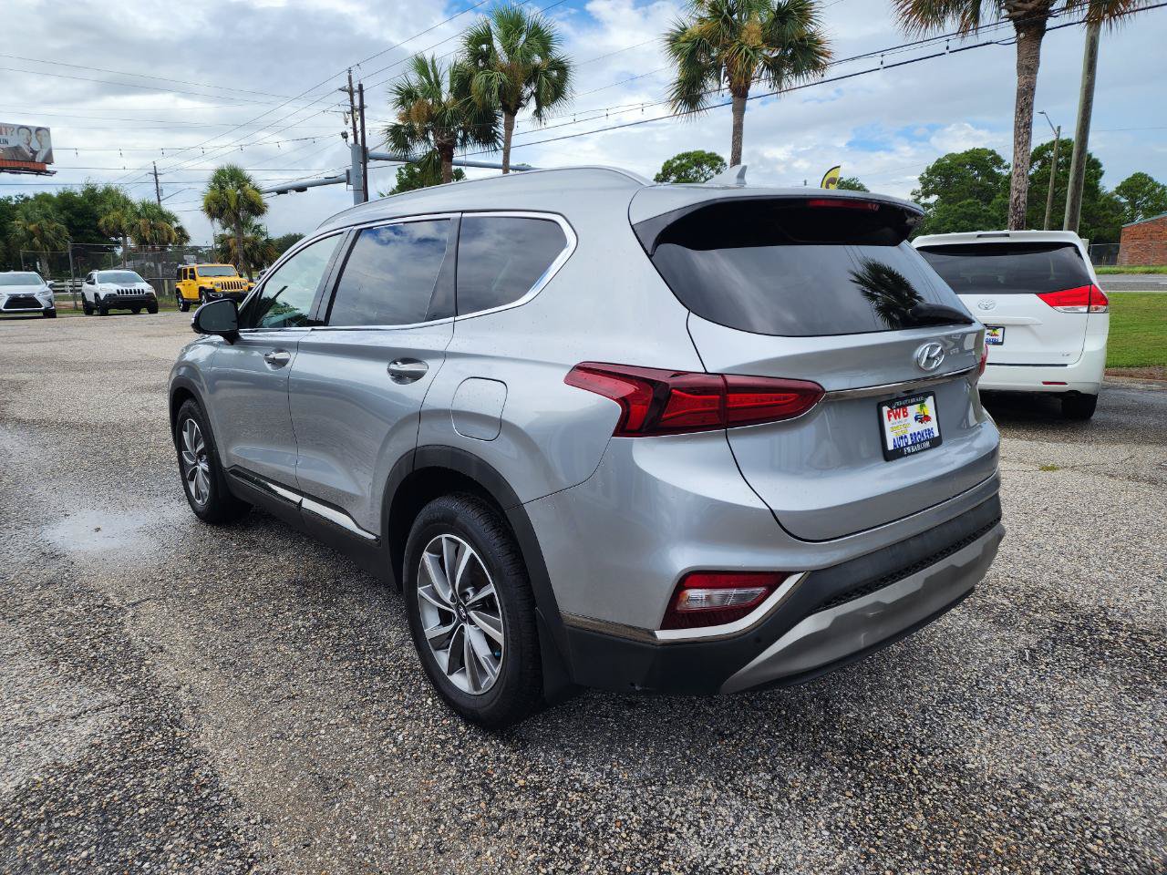 Used 2020 Hyundai Santa Fe Limited FWD image 3