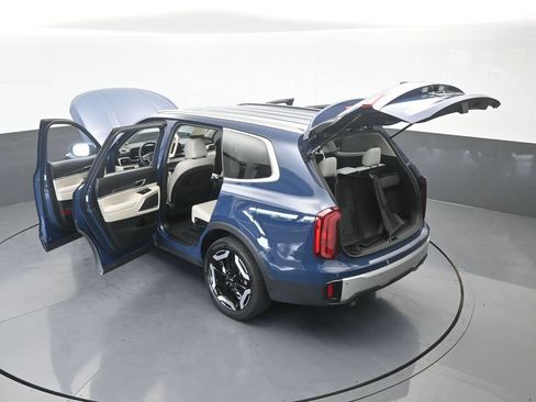 Used 2024 Kia Telluride S w/ S Sunroof Package FWD image 73