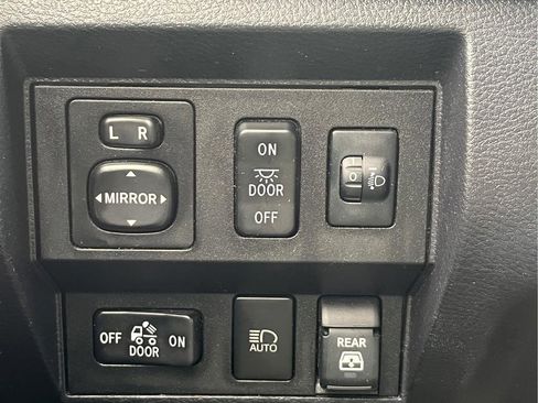 Used 2020 Toyota Tundra SR5 w/ SR5 Upgrade Package RWD image 26