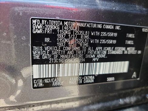 Used 2025 Toyota RAV4 XLE Premium FWD image 25