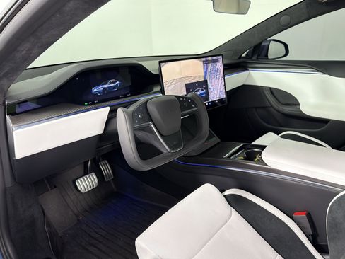 Used 2026 Tesla Model S Plaid image 4