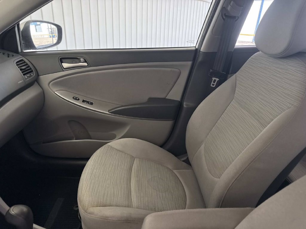 Used 2017 Hyundai Accent SE FWD image 20