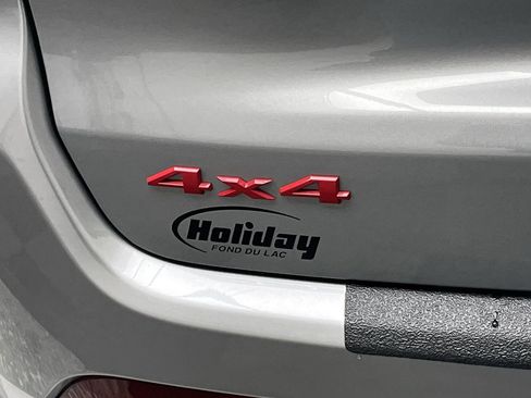 Used 2023 Jeep Compass Limited image 29