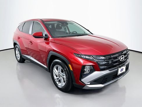 Certified 2026 Hyundai Tucson SE FWD image 3