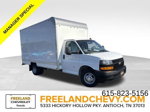 Used 2020 Chevrolet Express 3500 w/ Driver Convenience Package RWD image 1