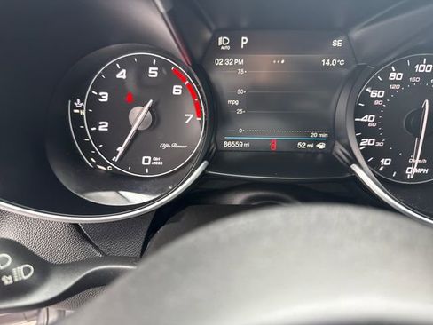 Used 2019 Alfa Romeo Giulia w/ Quick Order Package 22K Sport RWD image 20