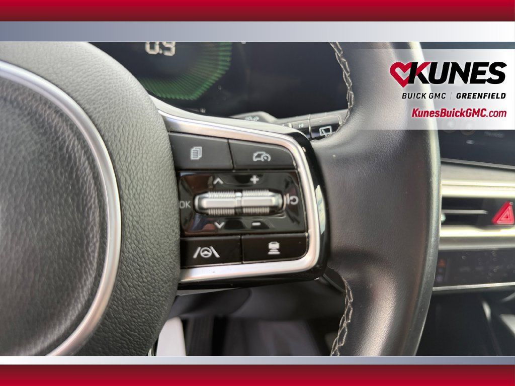 Used 2024 Kia Sorento S FWD image 23