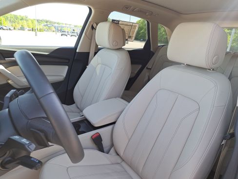 Used 2025 Audi Q5 2.0T Premium image 15