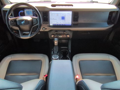 Used 2024 Ford Bronco Wildtrak AWD/4WD image 13