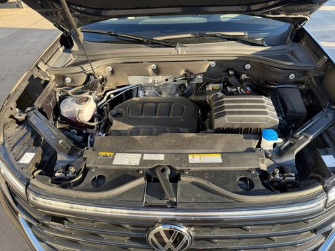 Used 2025 Volkswagen Atlas Cross Sport SEL Premium R-Line AWD/4WD image 17