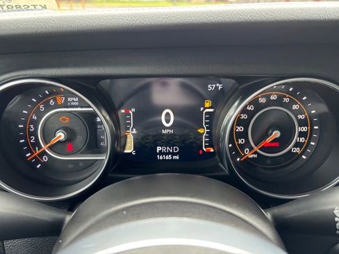 Used 2021 Jeep Wrangler Unlimited Sahara w/ Uconnect 4C Nav & Sound Group AWD/4WD image 23