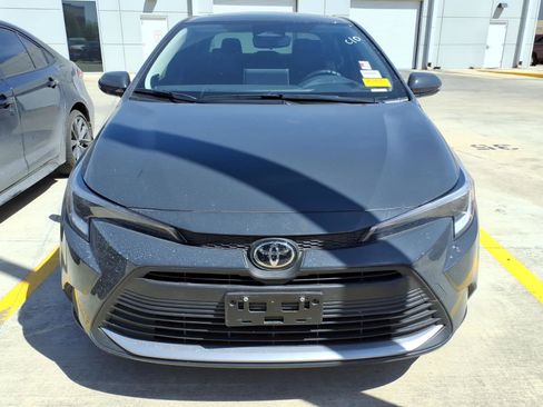 Used 2026 Toyota Corolla XLE image 2