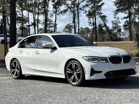 Used 2022 BMW 330i Sedan w/ Driving Assistance Package image 31