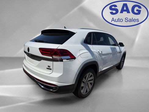 Used 2020 Volkswagen Atlas Cross Sport SE w/ Panoramic Sunroof Package AWD/4WD image 3