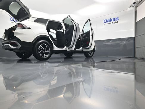 Certified 2023 Kia Sportage LX image 60